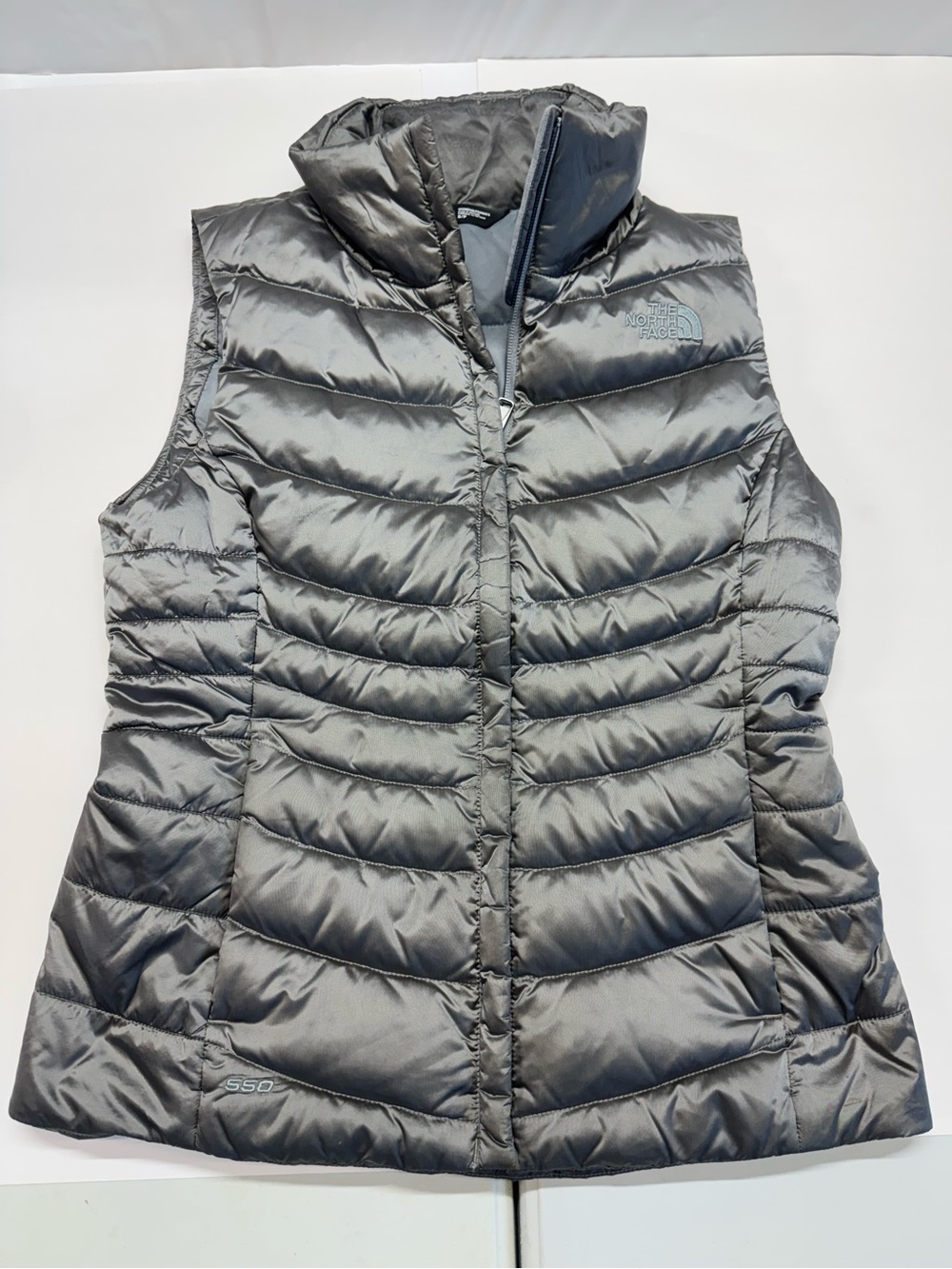 The North Face Women's Gray 550 Quilted Down Puffer Vest